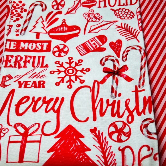 2 Christmas Red Holiday Images Kitchen Tea Towels Reindeer Believe Merry Joy - Picture 15 of 16